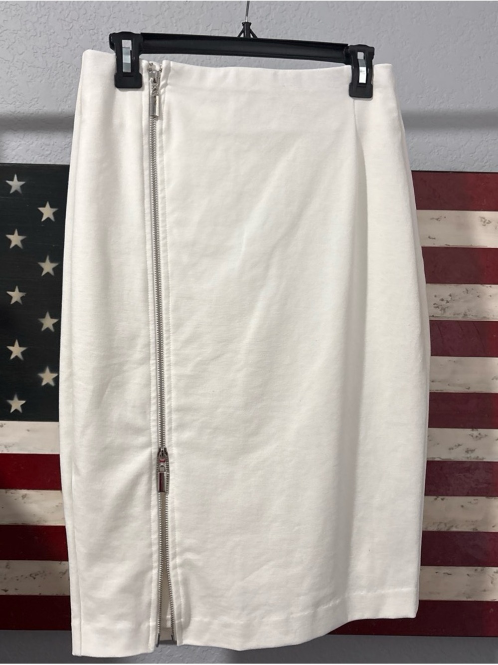 Jennifer Lopez White Zip-Front Pencil Skirt
